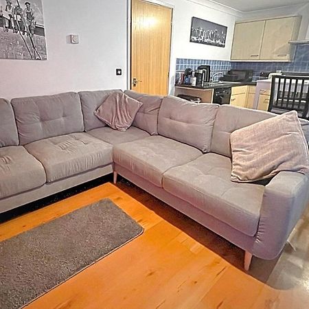Stylish 2 Bedroom Apartment, Central Exeter, Parking On Site 외부 사진