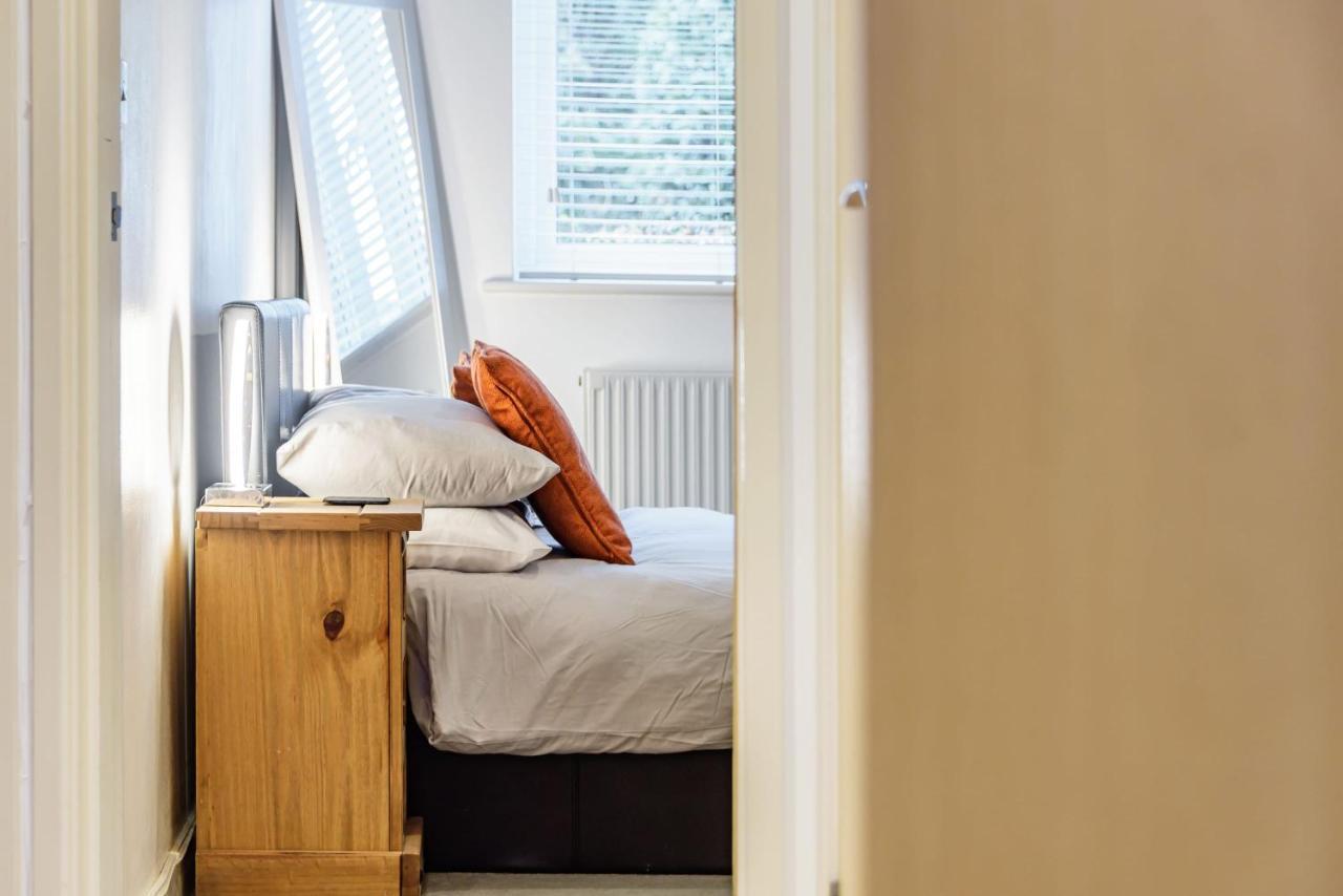 Stylish 2 Bedroom Apartment, Central Exeter, Parking On Site 외부 사진